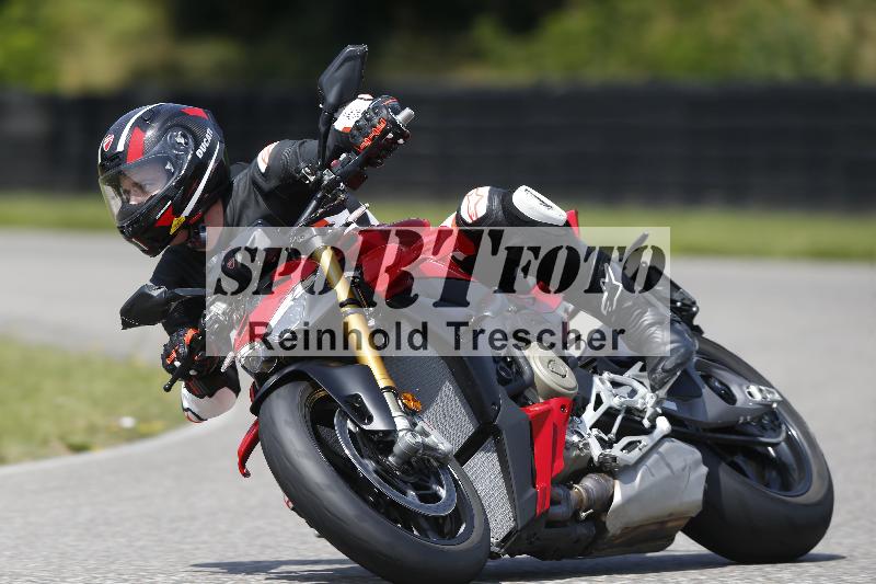 /27 12.06.2025 Ducati Schweiz Trackday Warmup  ADR/gelb-jeaune/ohne